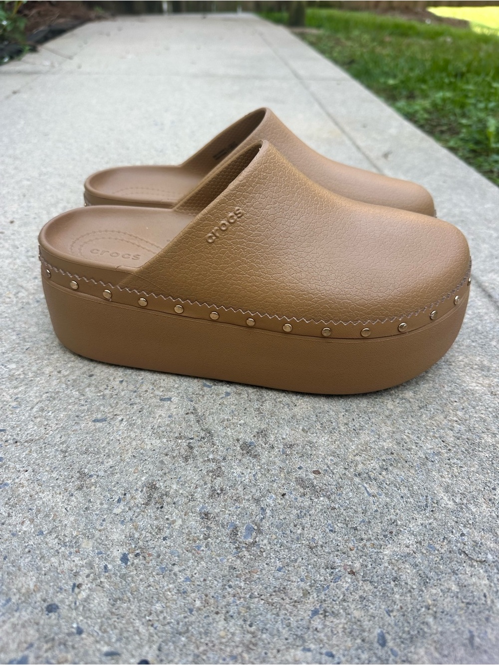 Crocs Dylan Platform Clogs Studded